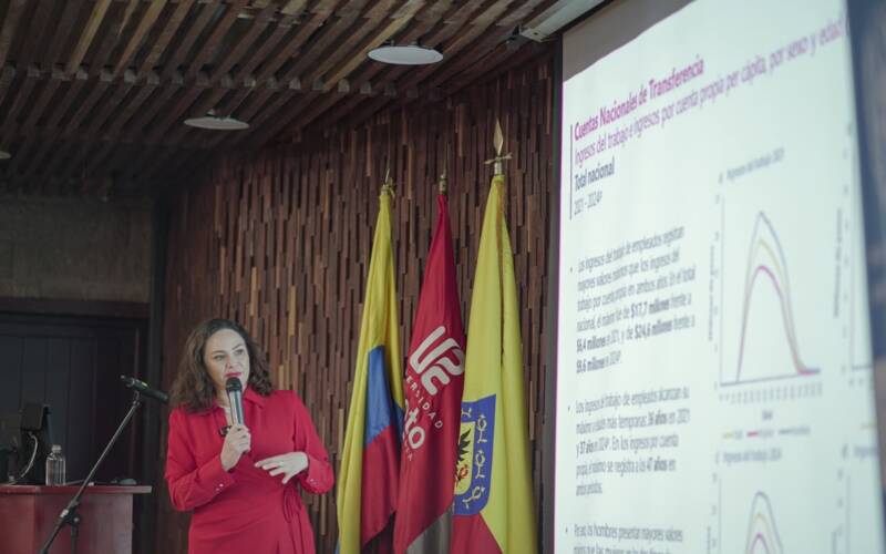 B. Piedad Urdinola, directora del DANE, durante la presentación de los resultados de las CNI
