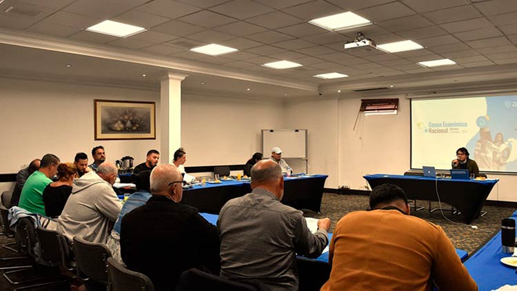 Fotografía de asistentes a presentación del Plan Estadístico Nacional (PEN) 2023-2027